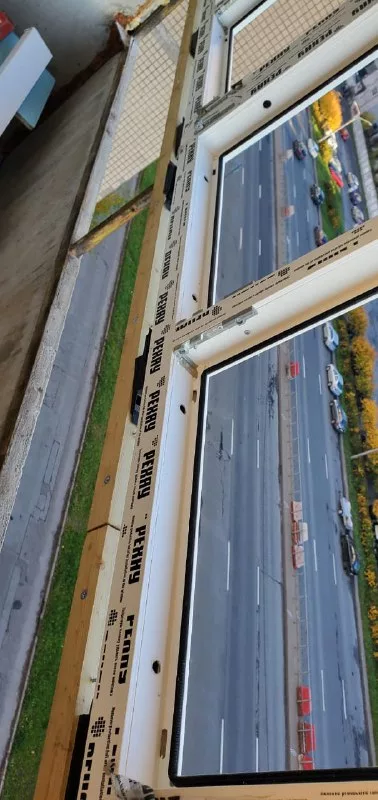 Остекление вдоль лоджии
