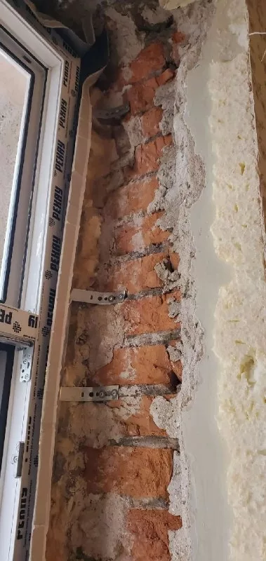 Боковой шов в кирпиче
