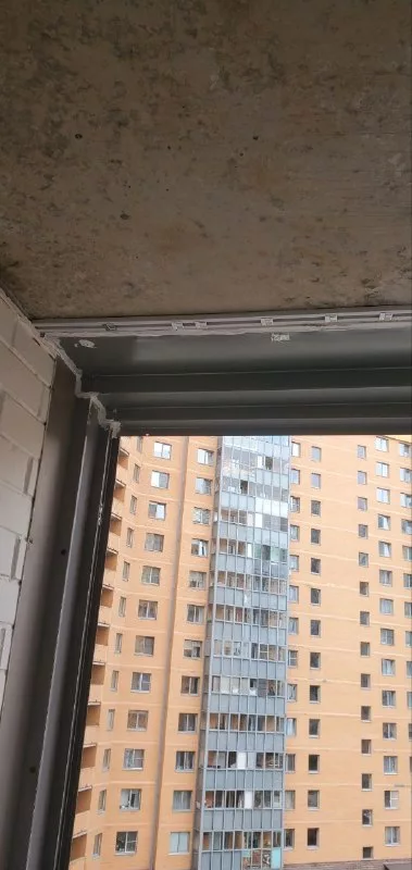 Рама под перекрытием