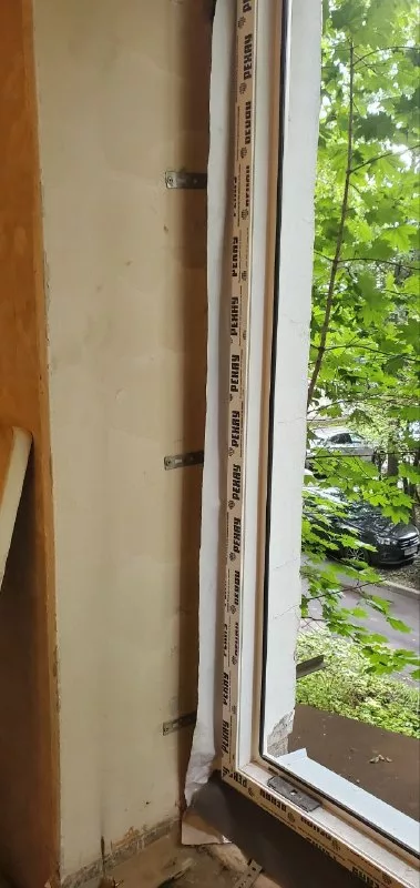 Рама в проёме сбоку