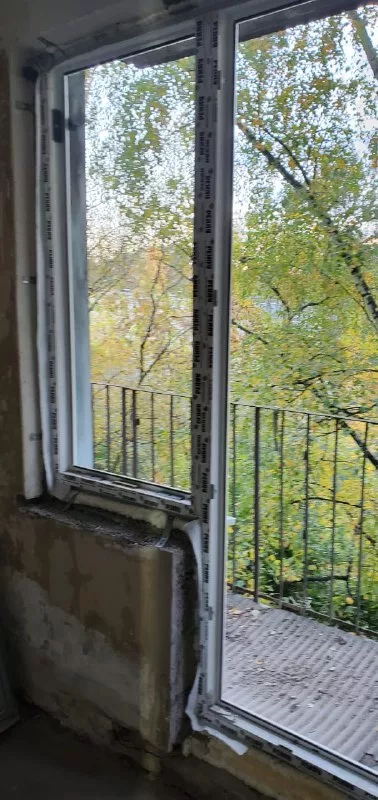 Балконная дверь