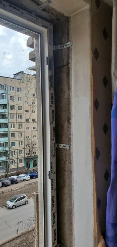 Боковой шов окна