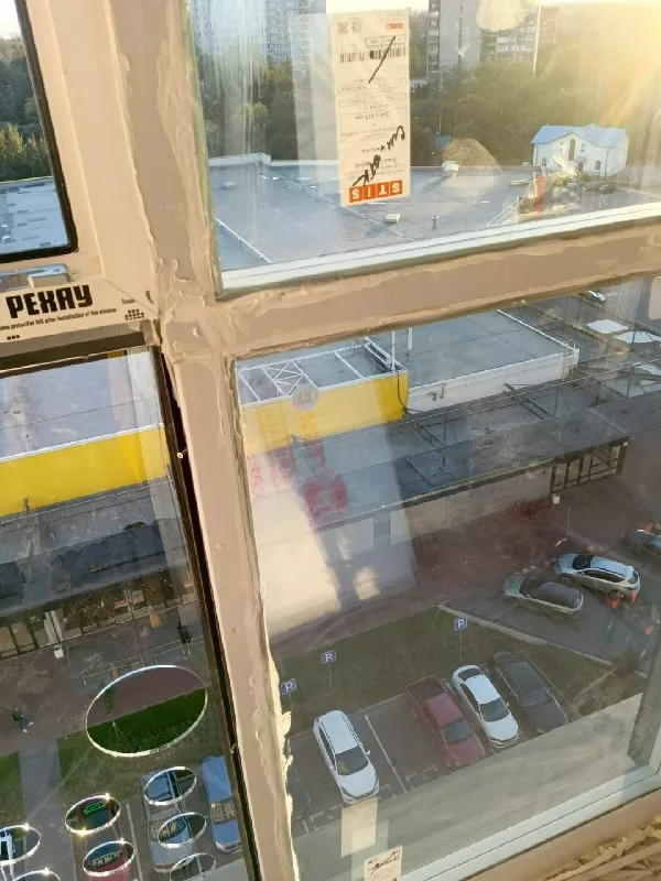 Рама Рехау с плёнкой и маркировкой