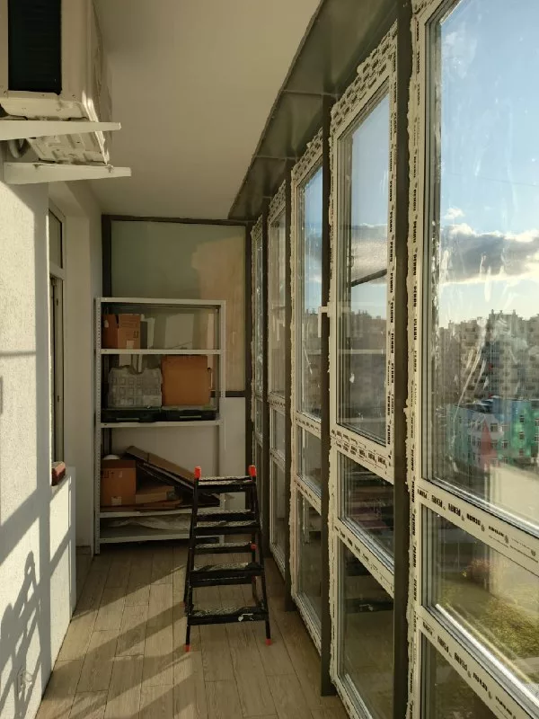 пр. Пятилеток, 19