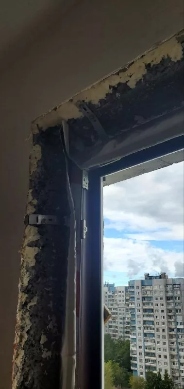 Лента в верхнем углу