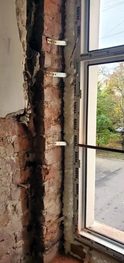 Шов вдоль рамы по всей высоте